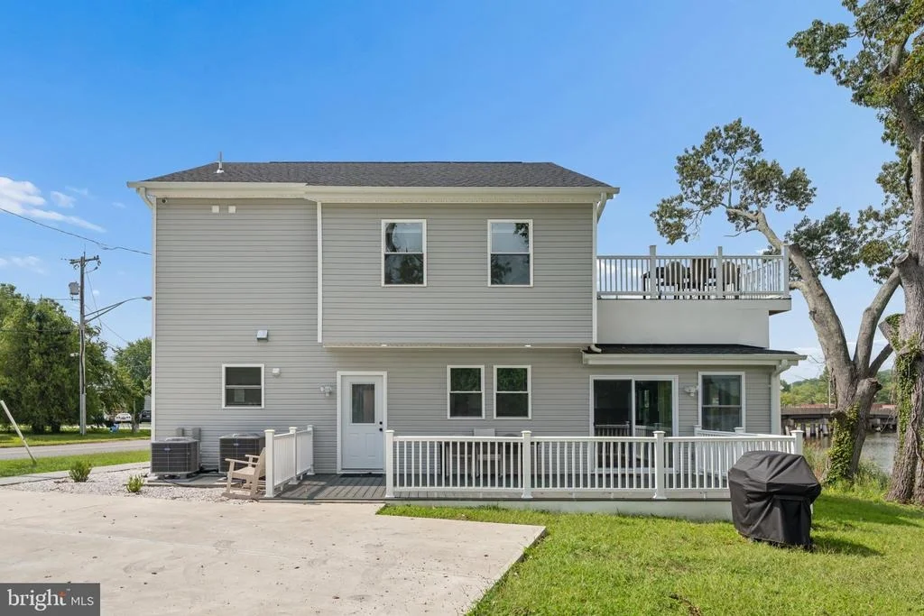 Photo of 456 DEALE ROAD