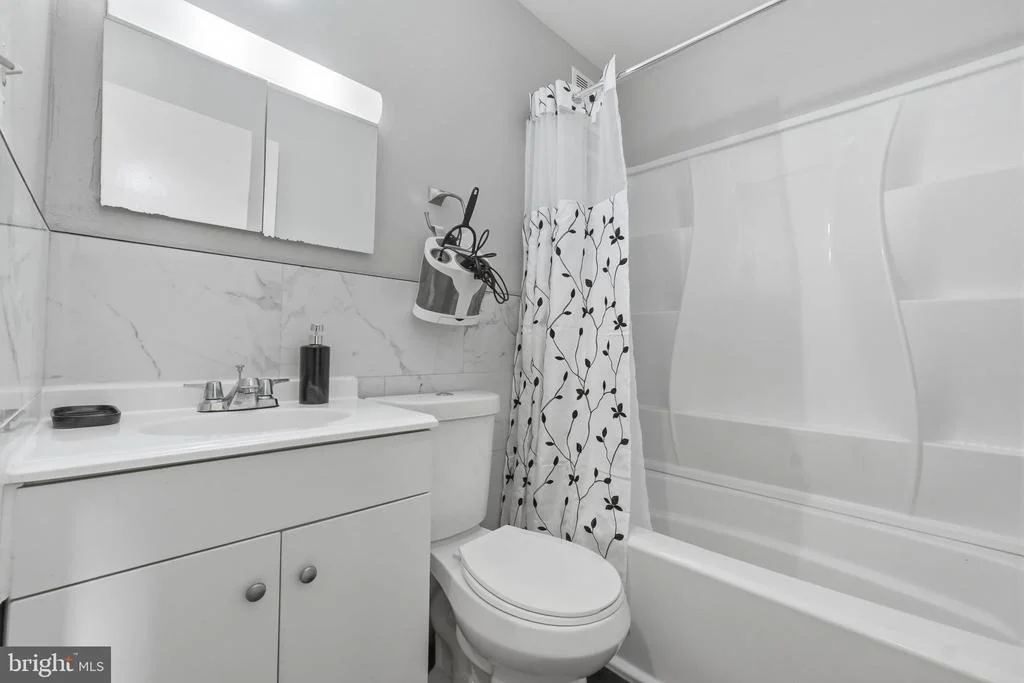 Photo of 7518 DOVER LANE