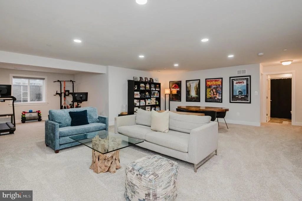 Photo of 2525 EASY STREET
