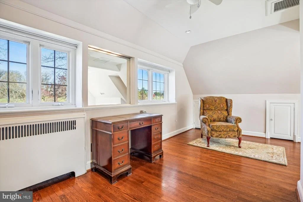 Photo of 4116 BEVERLY ROAD