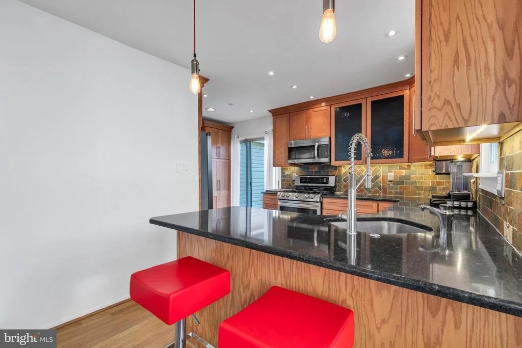 Photo of 10019 PRATT PLACE