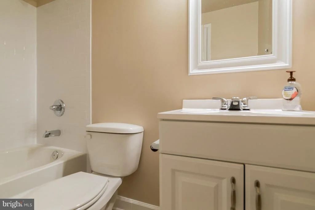 Photo of 6017 RIVER MEADOWS DRIVE