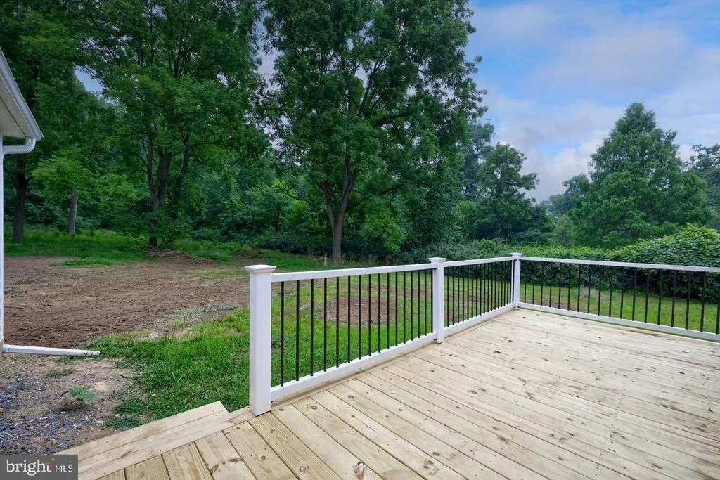 Photo of 1384 ROUNDTOP ROAD