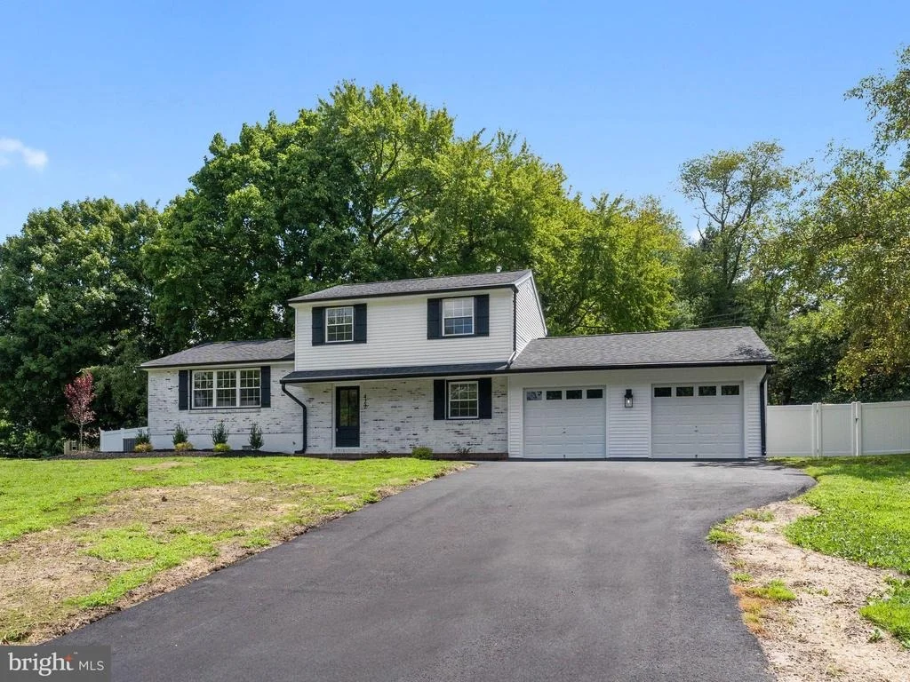 Photo of 422 BIRCH DRIVE