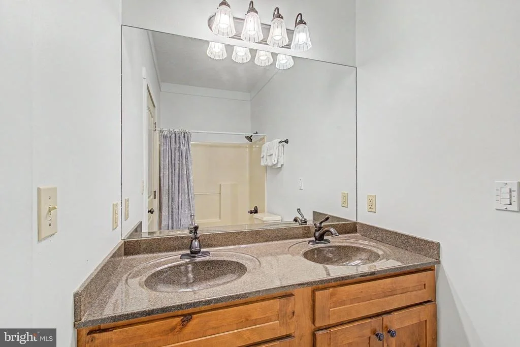 Photo of 342 LAKEFRONT LINKS DRIVE
