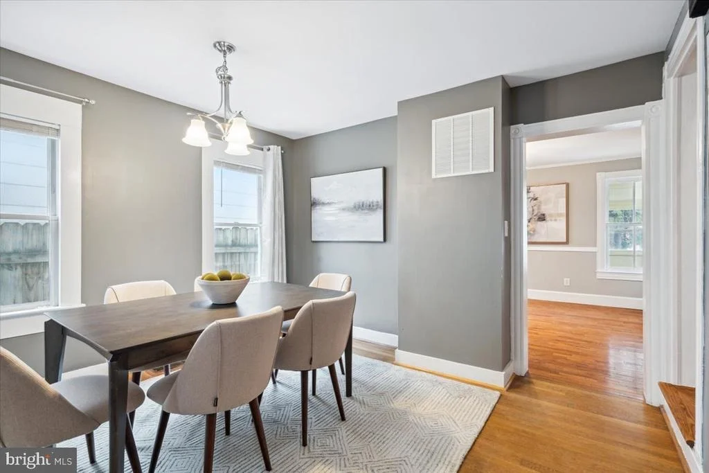 Photo of 218 5TH STREET W