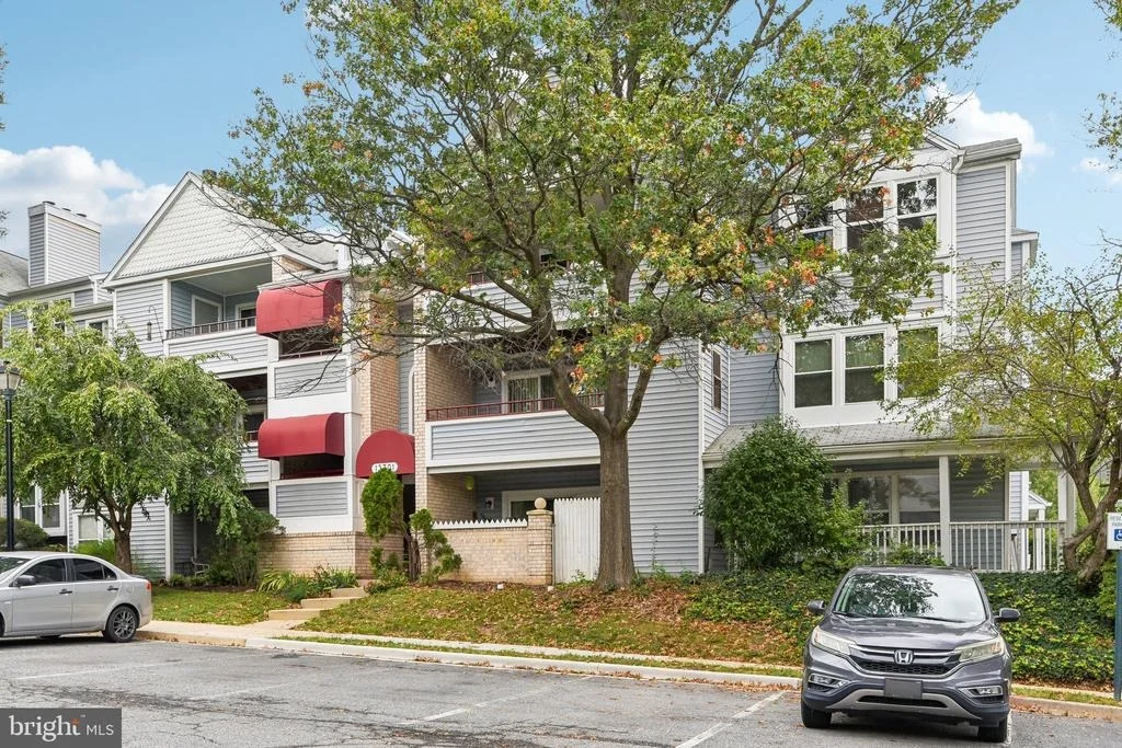Photo of Unit 9C32 at 13701 MODRAD WAY