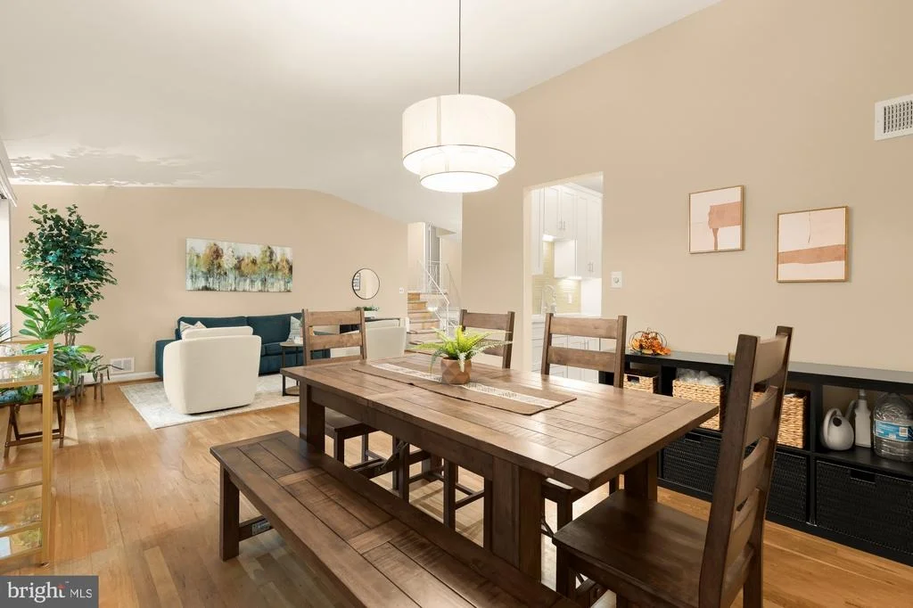 Photo of 1024 DEVERE DRIVE