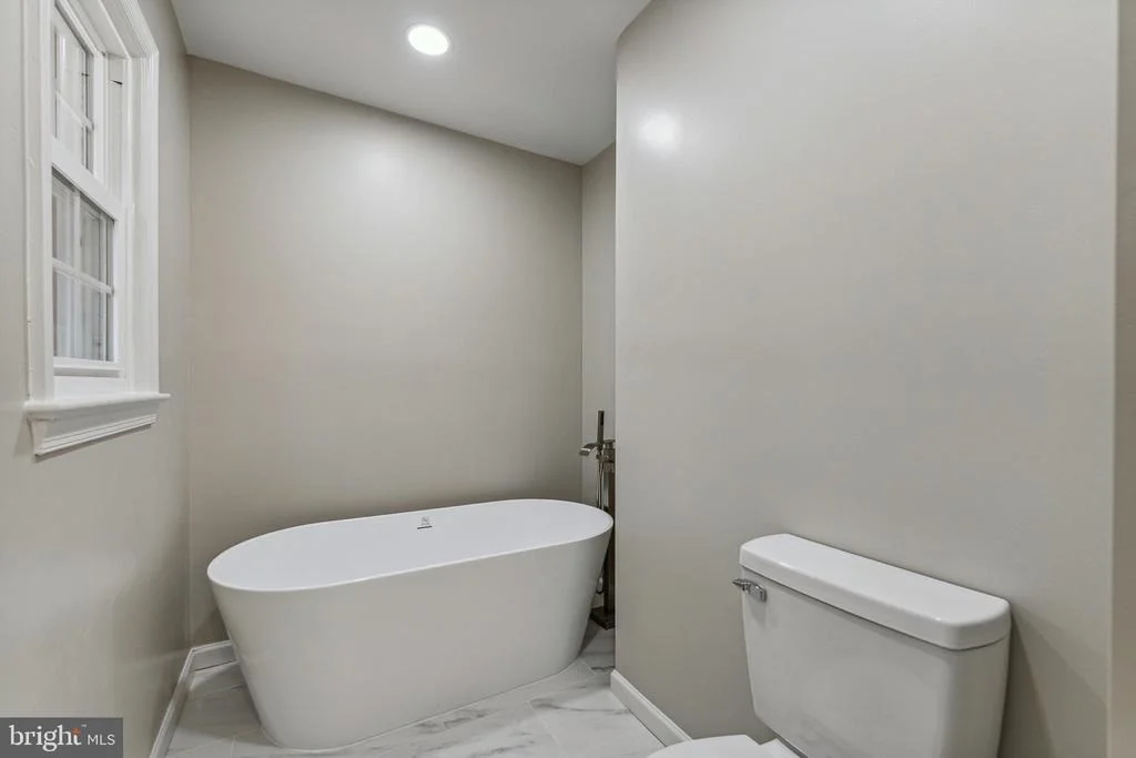 Photo of 3912 KING ARTHUR ROAD