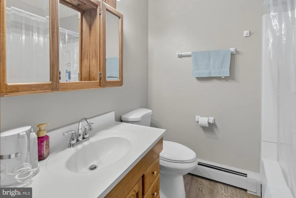 Photo of 8 PENNROAD AVE
