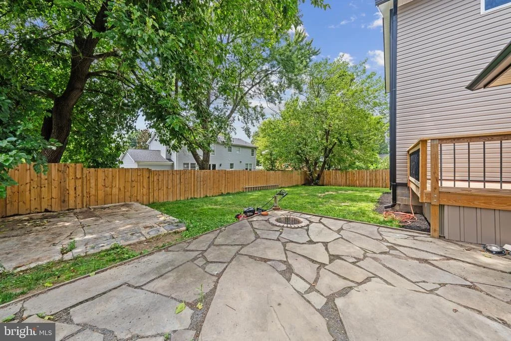 Photo of 6467 THIRD STREET