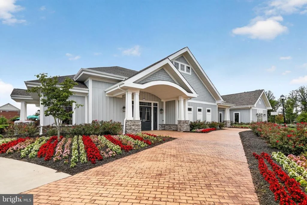 Photo of 4294 SHAKESPEARE CIRCLE