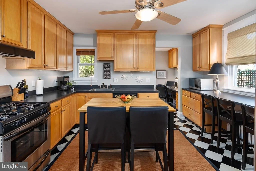 Photo of 808 WARWICK ROAD