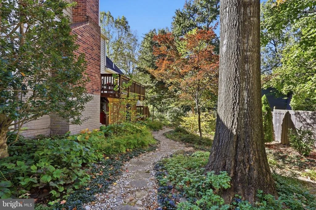 Photo of 11800 BRIAR MILL LANE