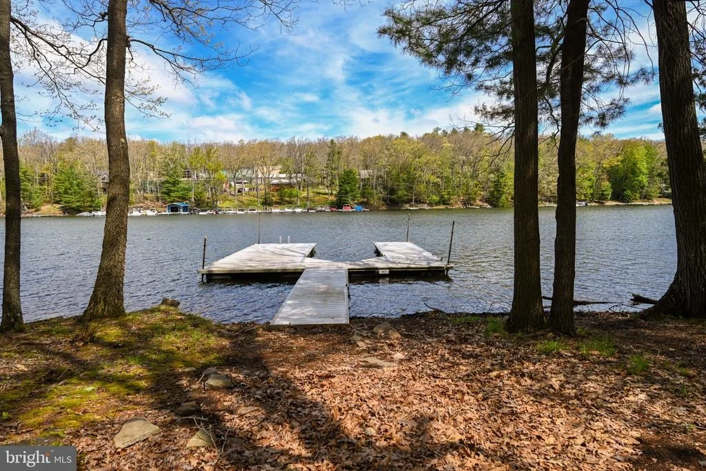 Photo of 42 RED OAK WAY