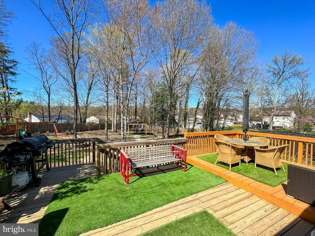 Photo of 9601 ROOSTER LANE