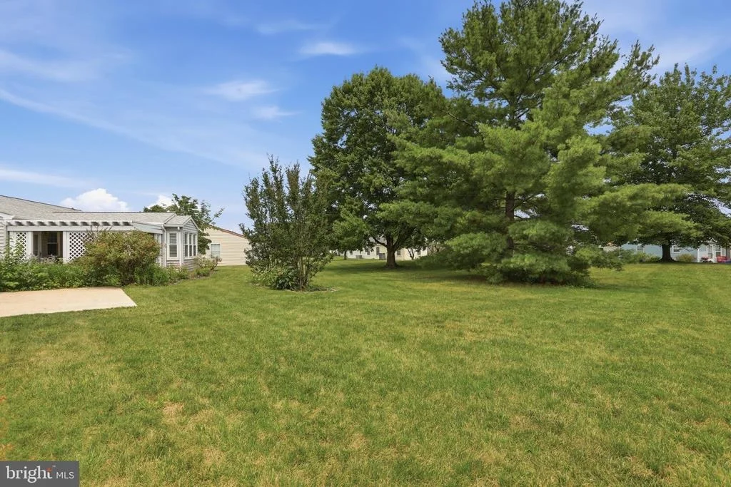 Photo of 5661 CRABAPPLE DRIVE