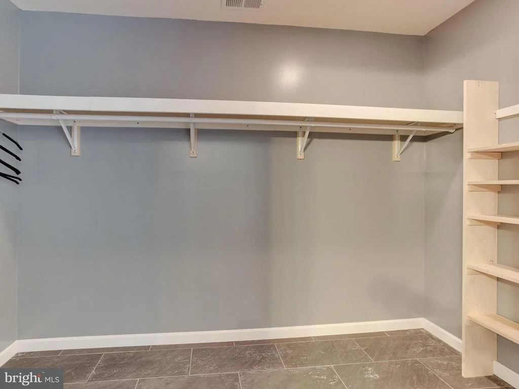 Photo of 1605 PARRAN ROAD
