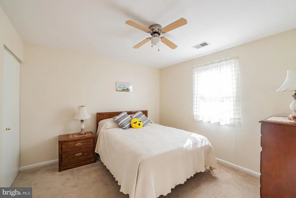 Photo of 8917 ROUNDLEAF WAY
