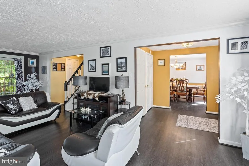 Photo of 15084 HOLLEYSIDE DRIVE