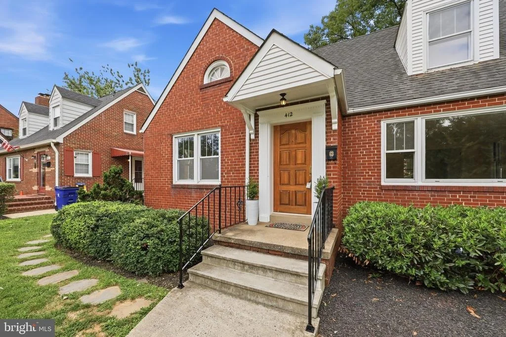 Photo of 412 CARROLL PARKWAY