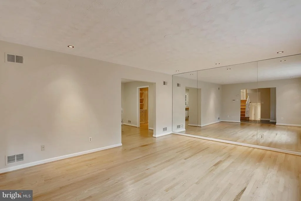 Photo of 2124 EDGEWATER PARKWAY