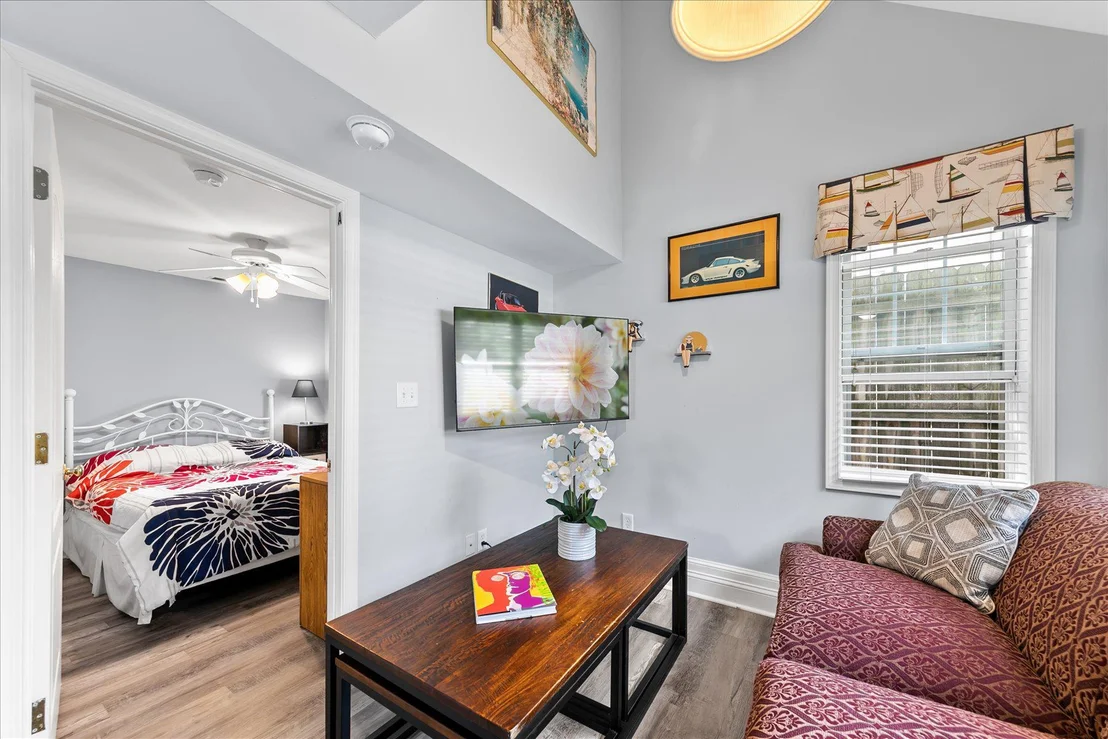 Photo of 16 DELAWARE AVENUE