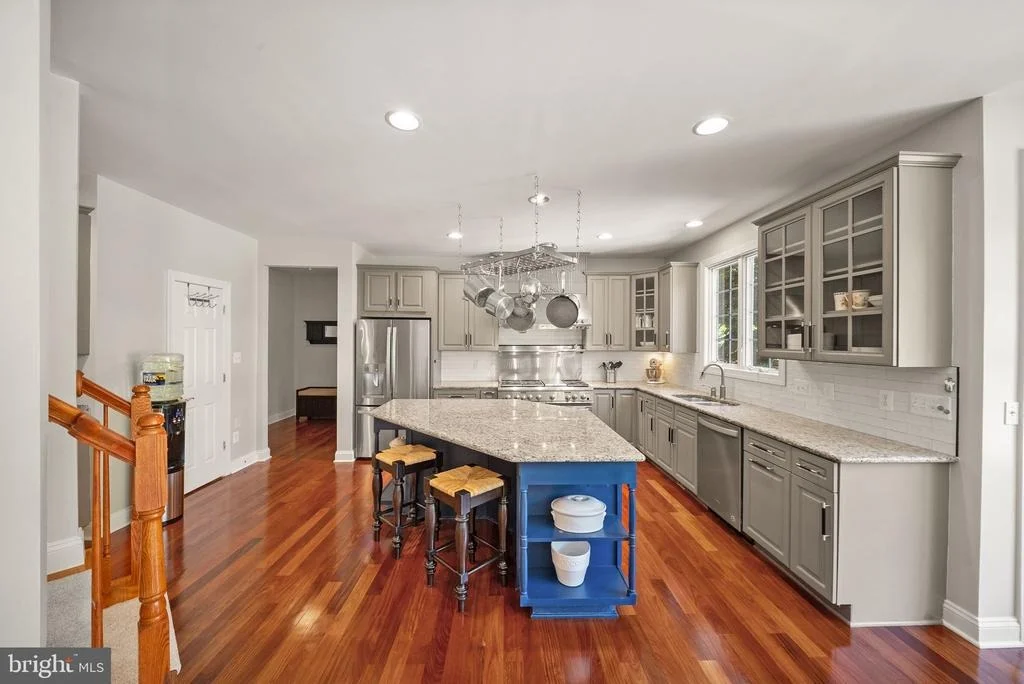 Photo of 43916 RIVERPOINT DRIVE
