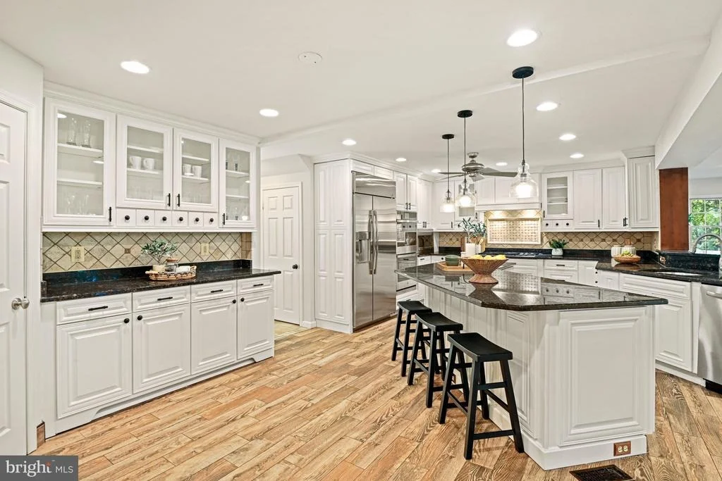 Photo of 7821 FALSTAFF ROAD
