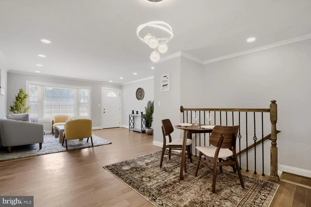 Photo of 696 W MAPLE ROAD