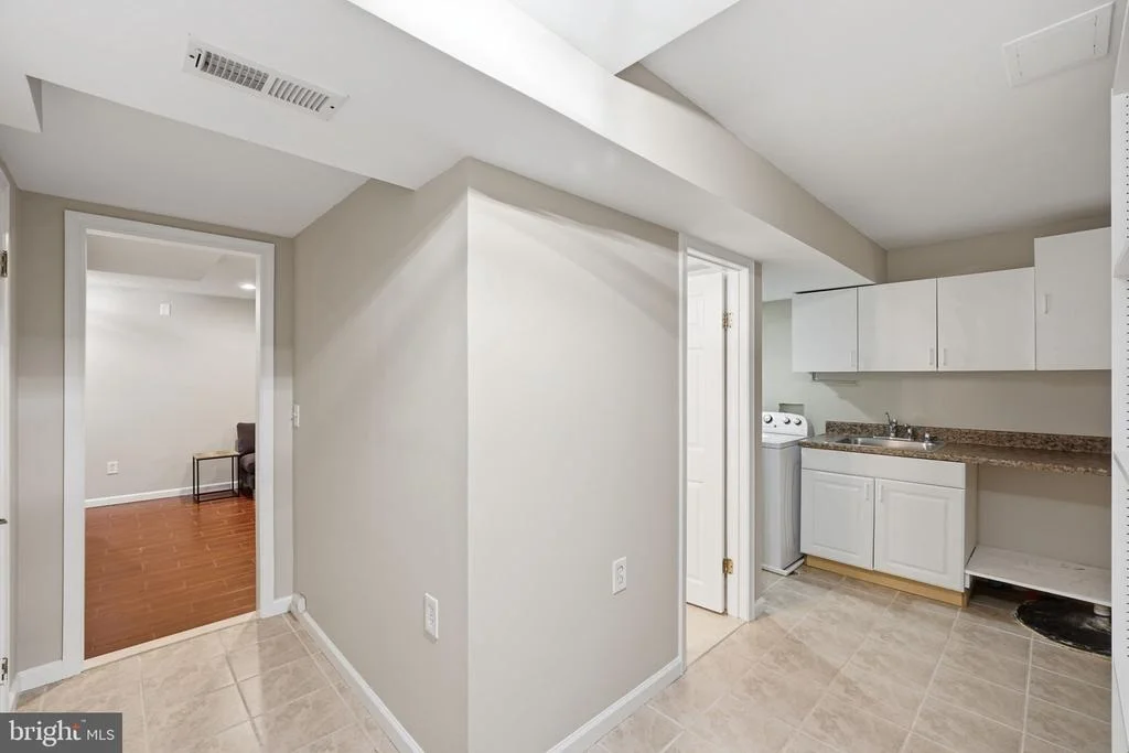 Photo of 19402 KILDONAN DRIVE