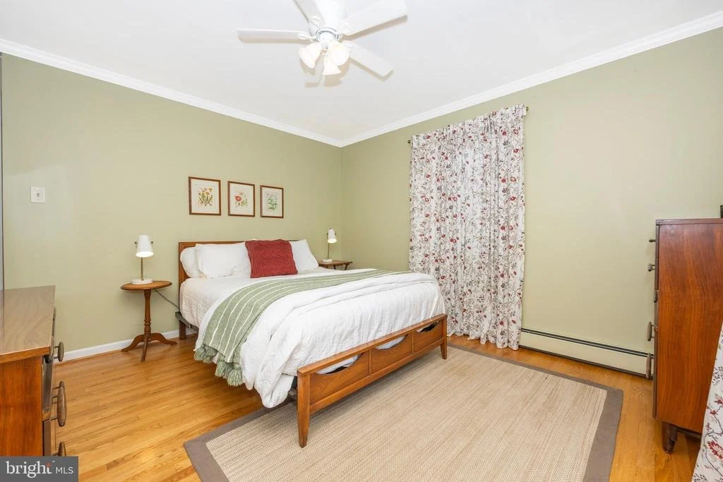 Photo of 201 CRESTVIEW COURT
