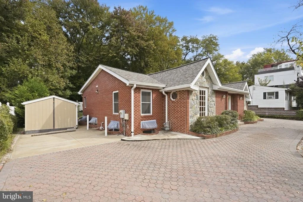 Photo of 6312 OLD DOMINION DRIVE