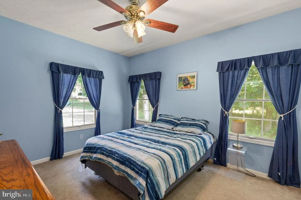 Photo of 32 HAMILTON