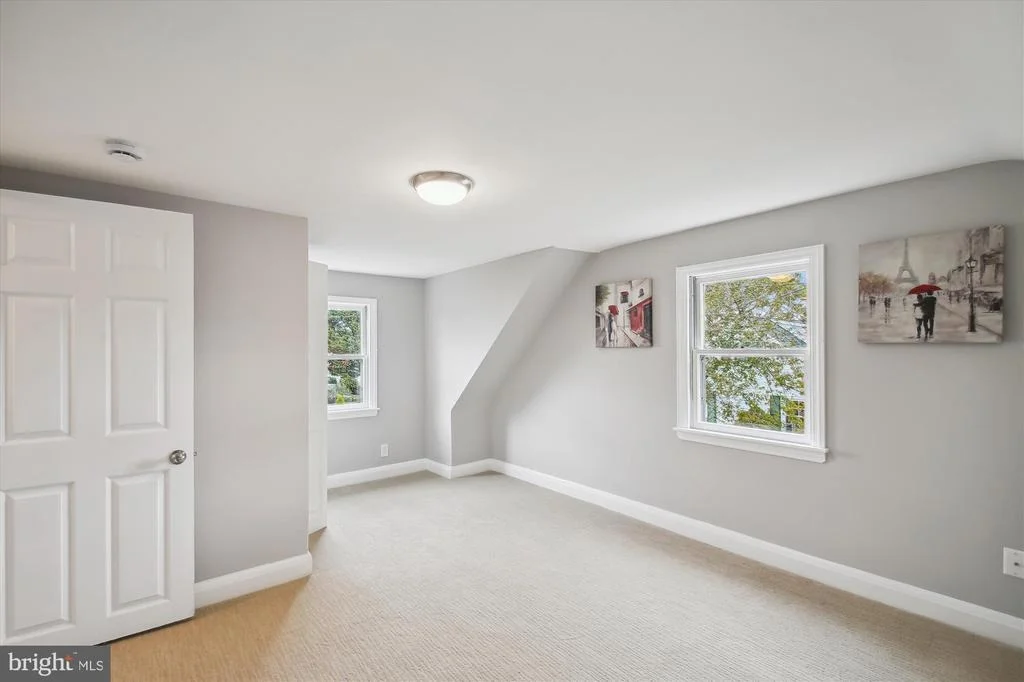 Photo of 8413 GENEVA ROAD