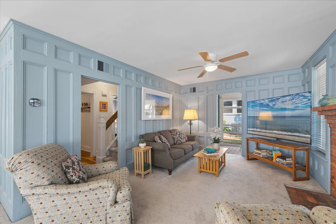 Photo of 16 DELAWARE AVENUE