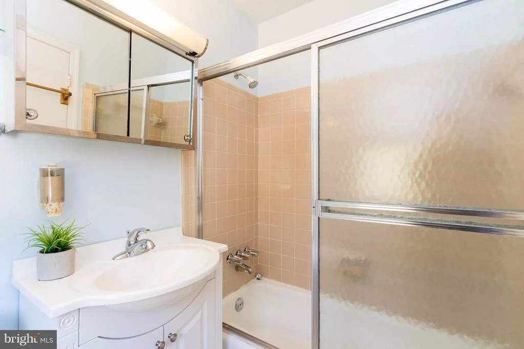 Photo of 9609 PODIUM DRIVE