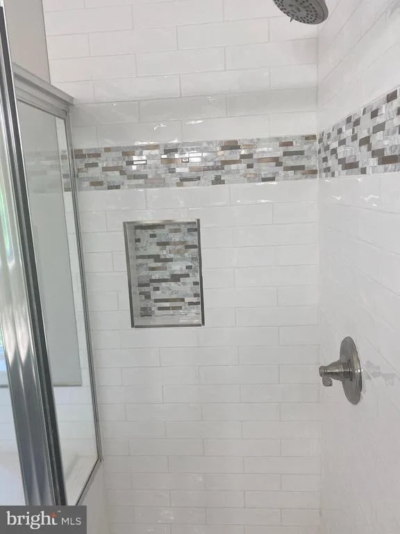 Photo of 5442 SIR DOUGLAS DRIVE