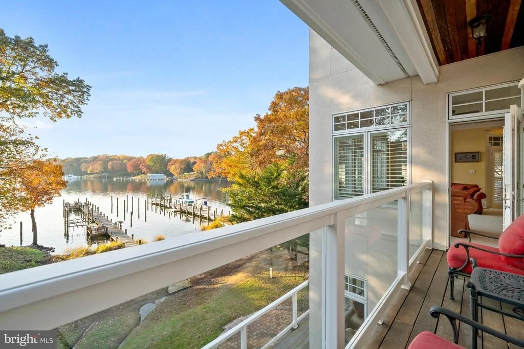 Photo of 206 HARBOR DRIVE