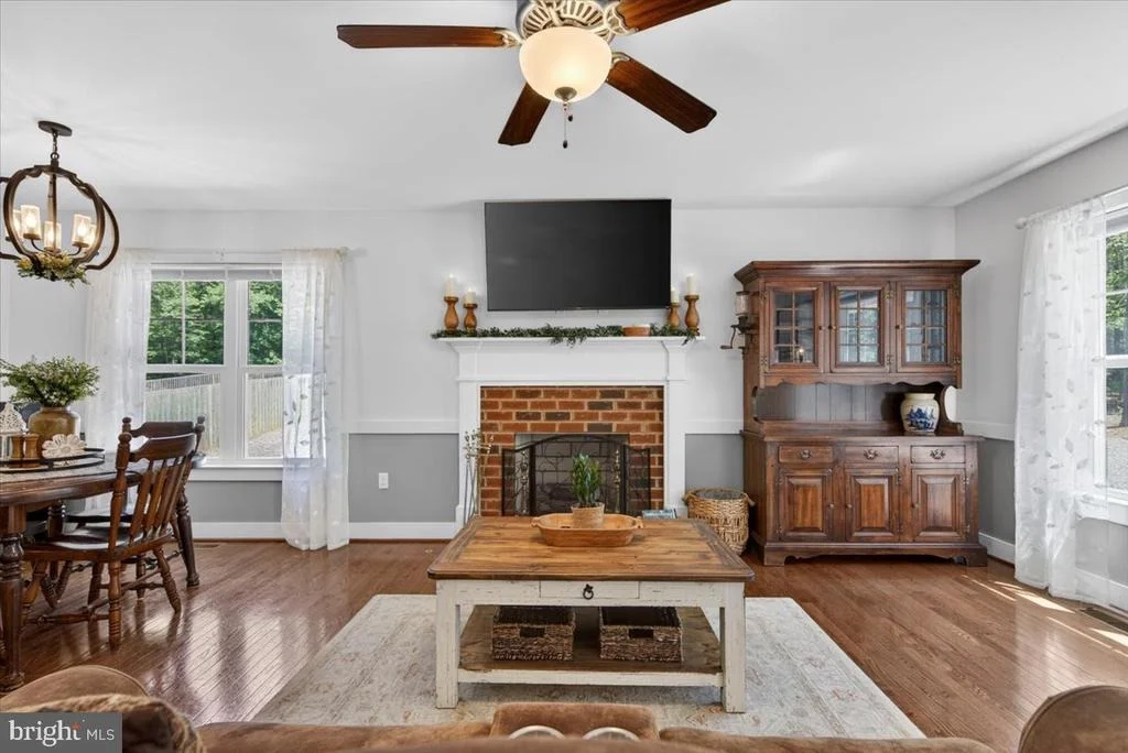 Photo of 844 MANCHESTER ROAD