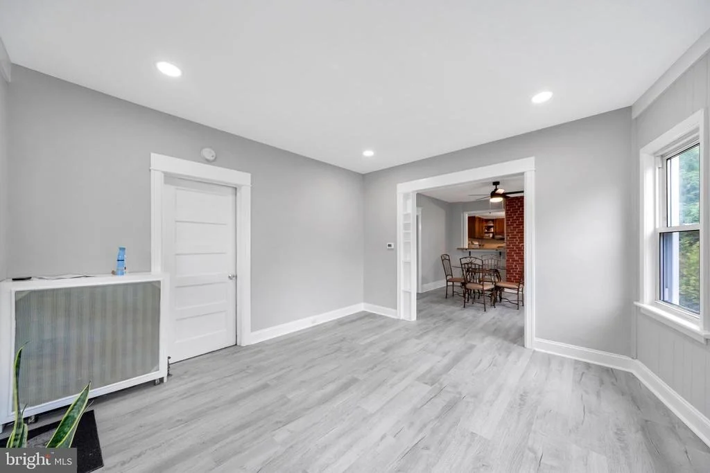 Photo of 27 ELM AVENUE