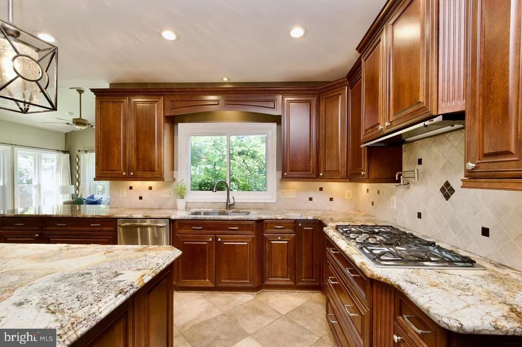 Photo of 5495 ASHLEIGH ROAD