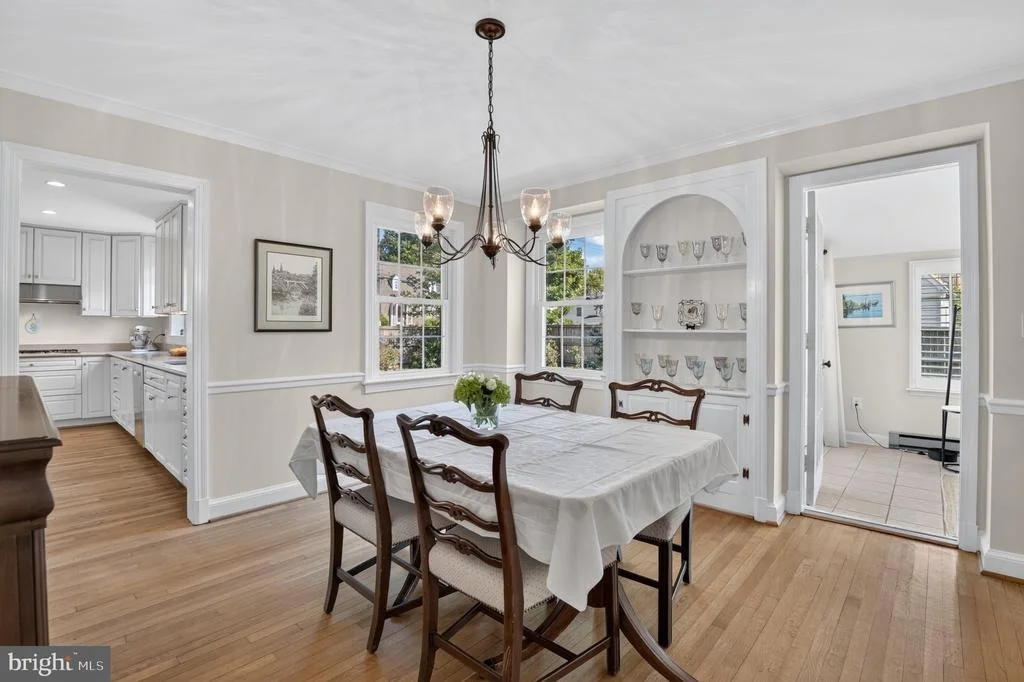 Photo of 104 WILLIAMSBURG DRIVE
