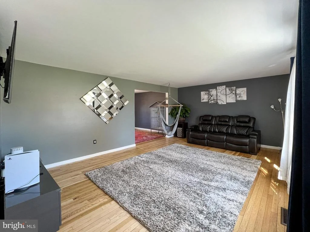 Photo of 9601 ROOSTER LANE