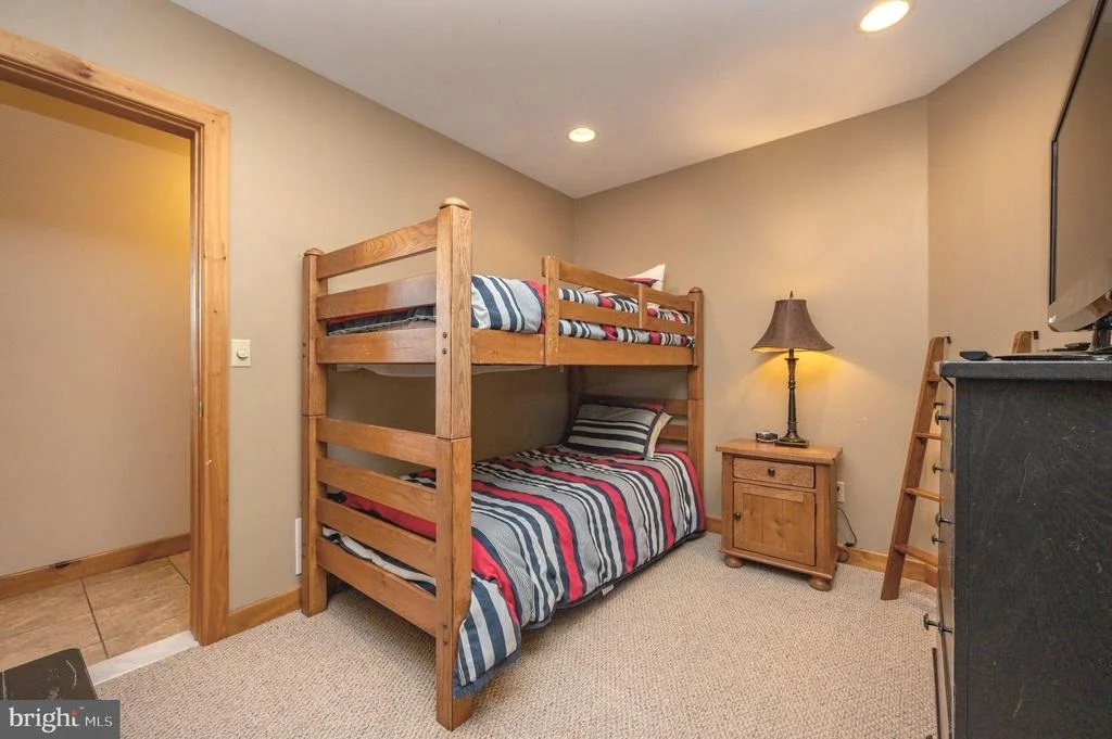 Photo of 250 LAKE POINTE DRIVE