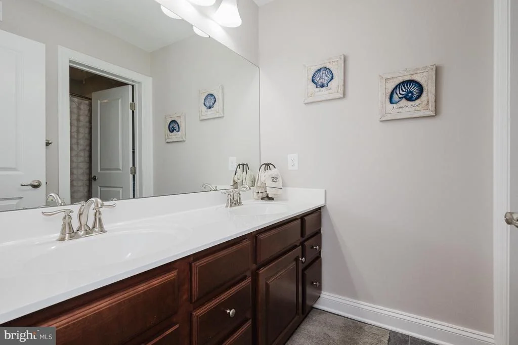 Photo of 355 TUFTON CIRCLE