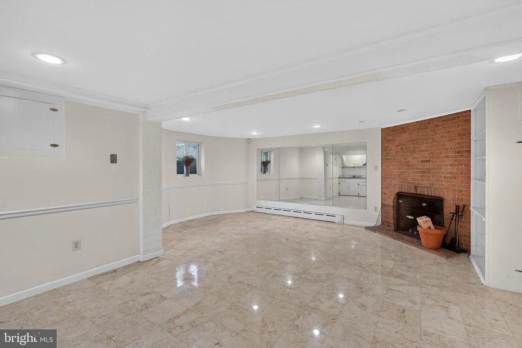 Photo of 10600 GREENACRES DRIVE