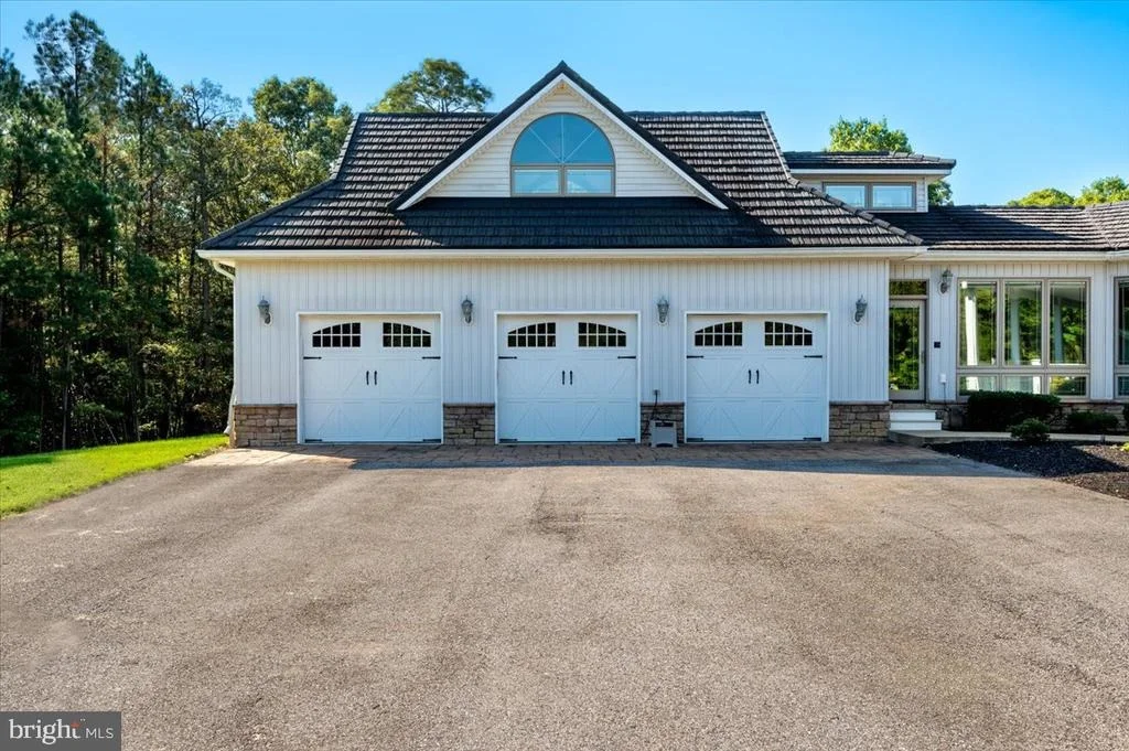 Photo of 6675 MARSHALL ROAD