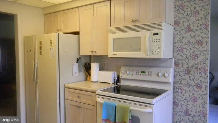 Photo of Unit 832E at 15320 PINE ORCHARD DRIVE