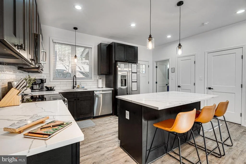 Photo of 1355 GREENVIEW DRIVE